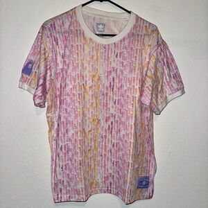 Adidas men’s t shirt multicolored design